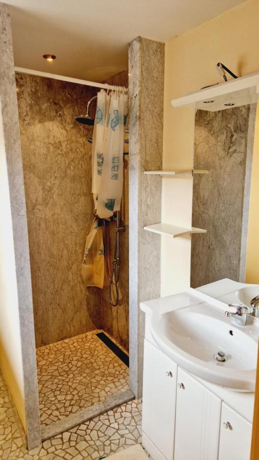 Gasthof Dorfschenke Stall Bagian luar foto